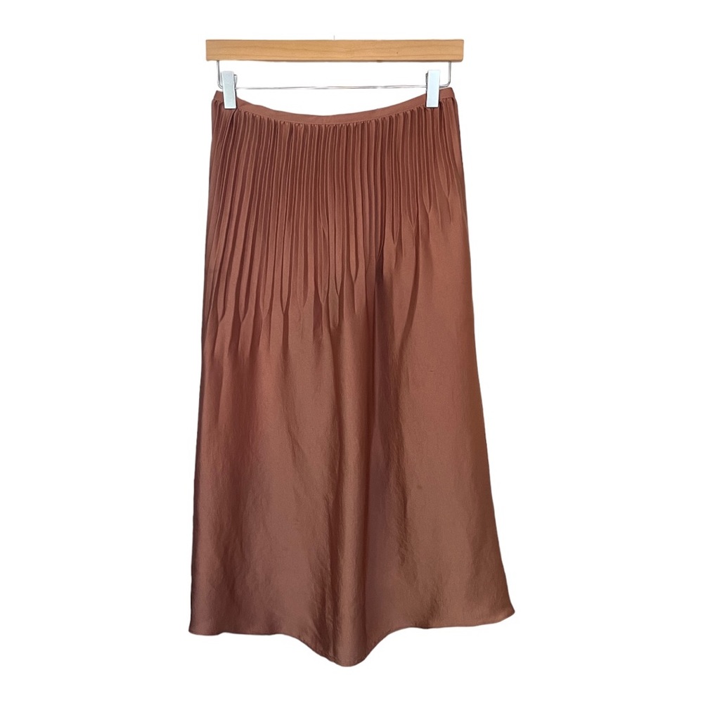 VINCE. Size 00 midi skirt blush/peachy/taupe color. Excellent condition.